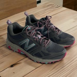 New Balance 412 Women Size 9.5 Trail Running Hiking Shoe Grey Pink WTE412H3